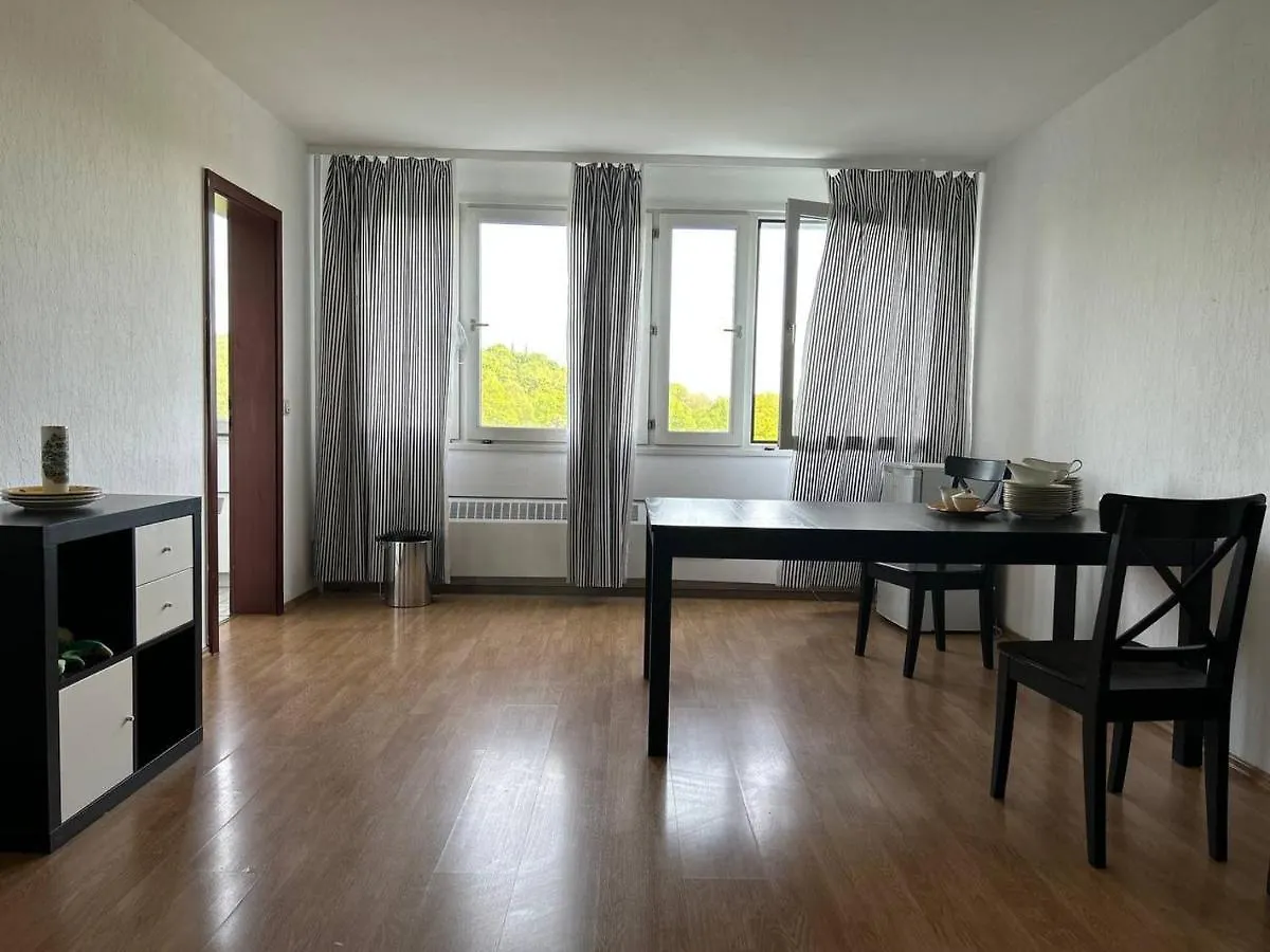 Moeblierte Apartment Im Herkules Koeln Neuehrenfeld  Cologne